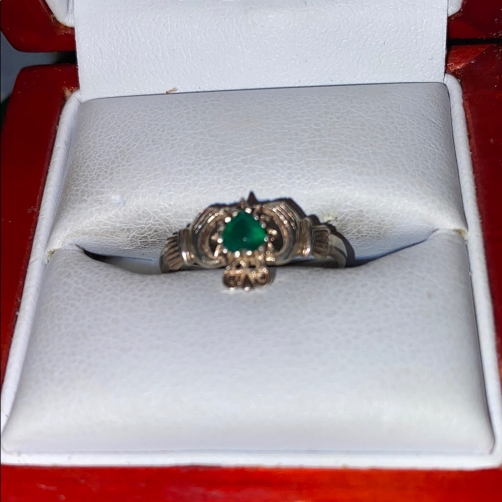 Sterling Silver Emerald Stone Ring - image 1
